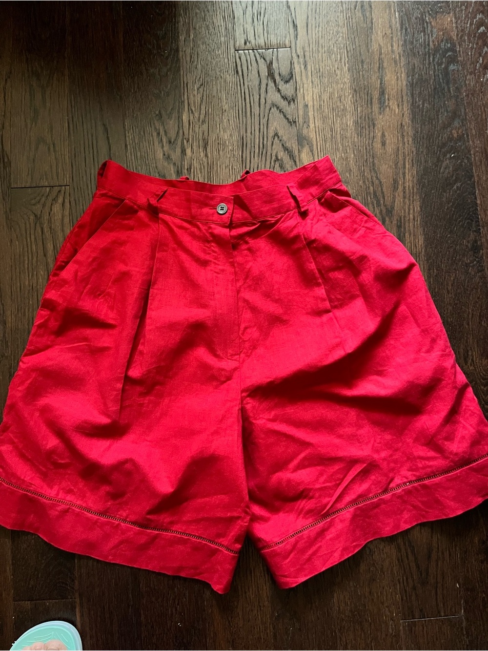 Vintage Laura Ashley Linen Cotton Blend Red High-Waist Pleated Women’s Shorts